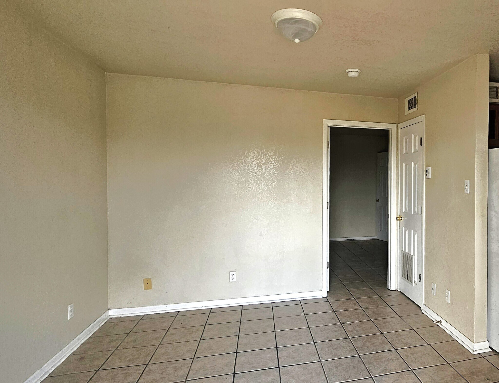 Building Photo - 607 N 20th St