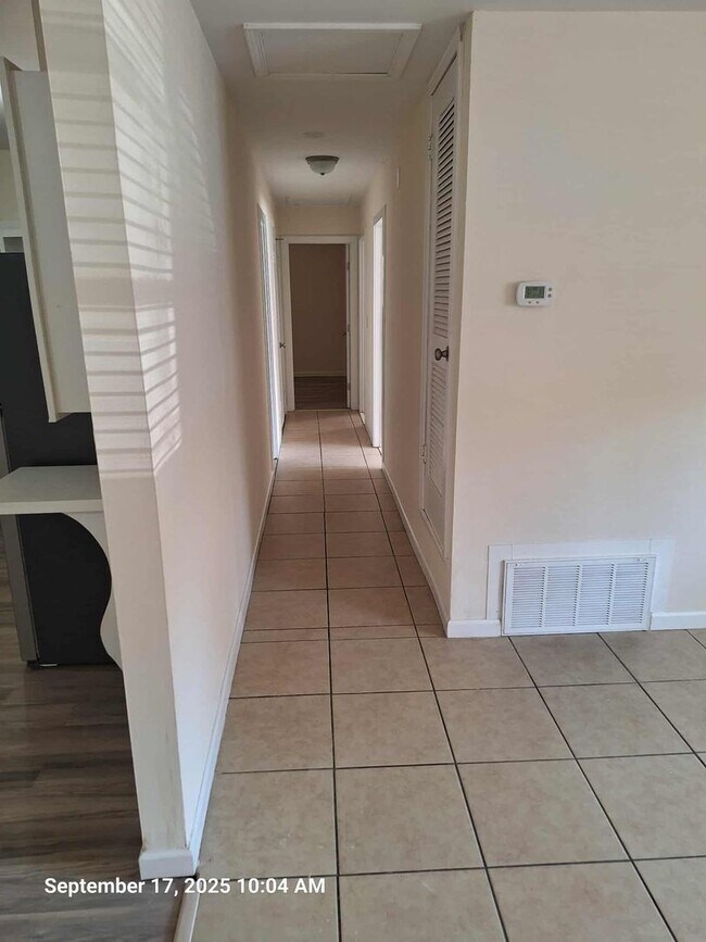 Building Photo - 3 Bedroom 2 Bath home in Milton