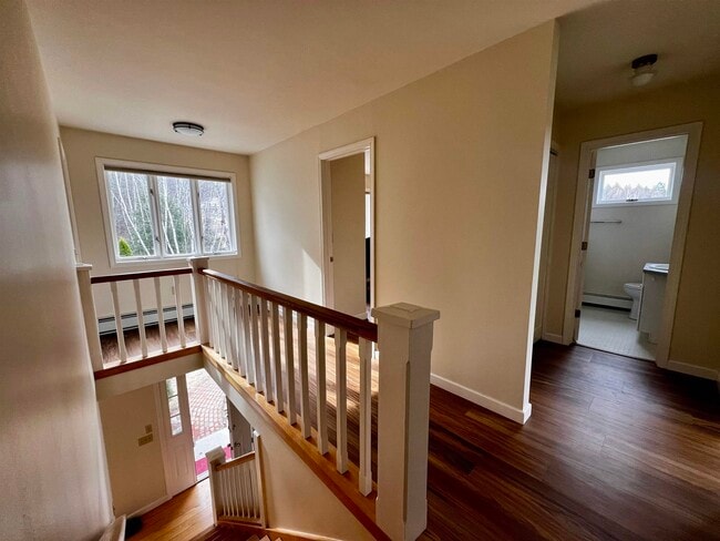 Building Photo - 251 Sunrise Pl