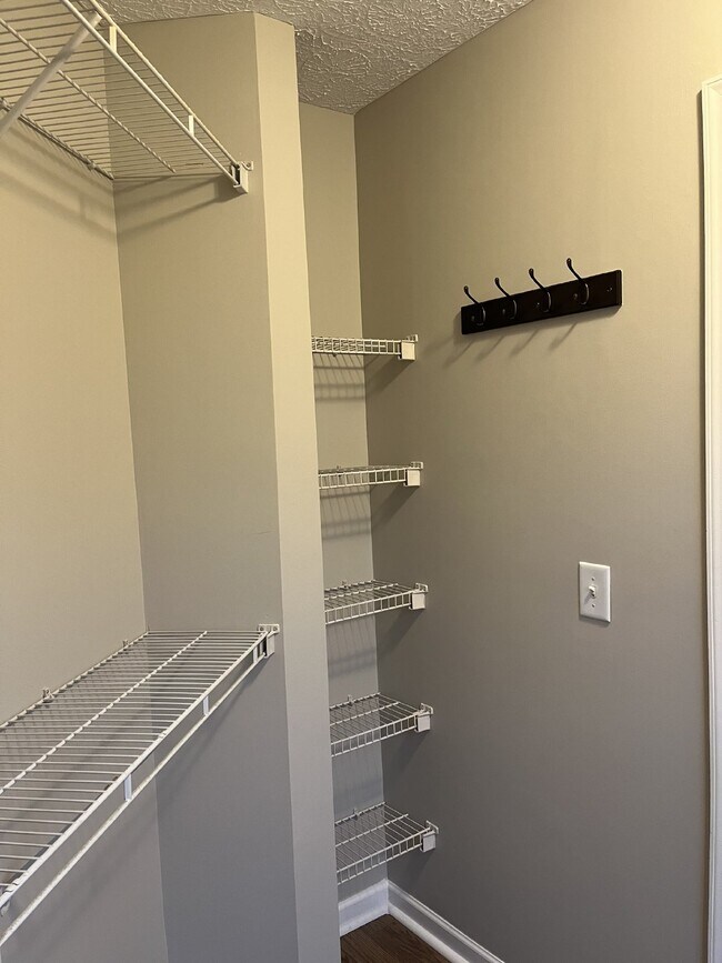 Building Photo - "Spacious 3 Bed, 2.5 Bath Townhouse with Finished Basement on Bell Road - Antioch Rental!"