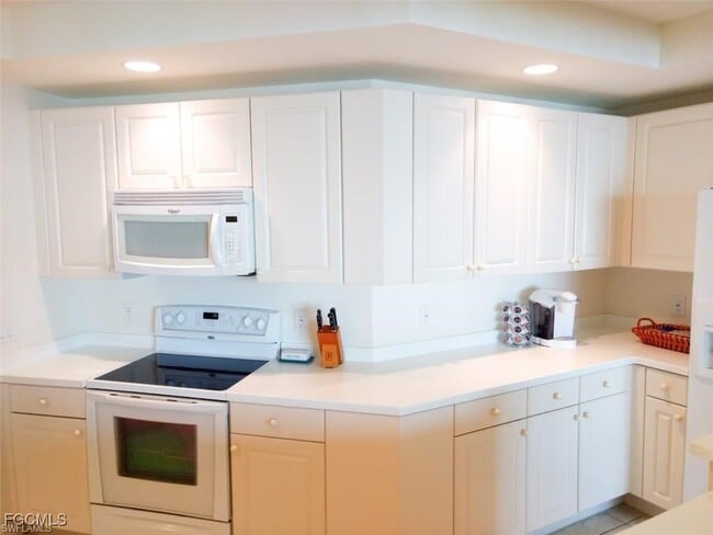 Building Photo - 2743 First St