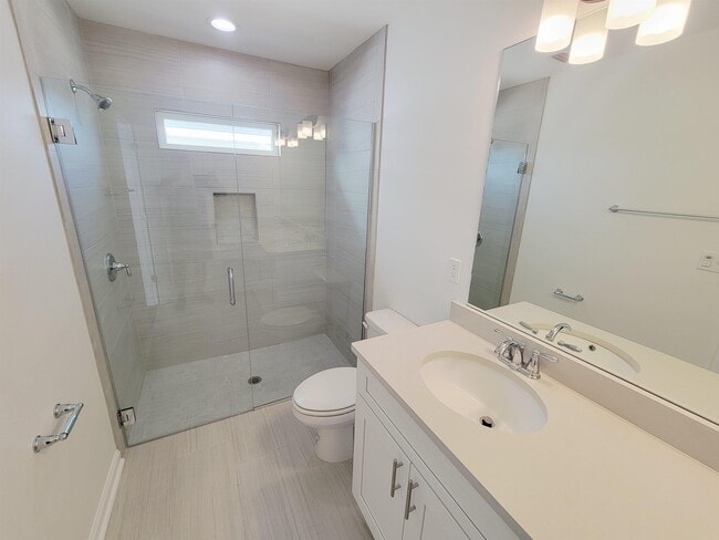 Building Photo - 1367 Landon Hills Dr