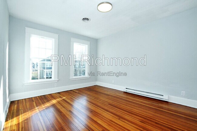 Building Photo - 2918 Hanes Ave