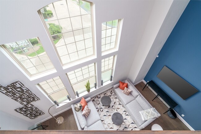 Building Photo - 1303 Edwinstowe Trl