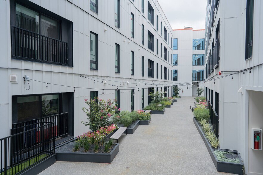 Building Photo - Cheatham Street Flats