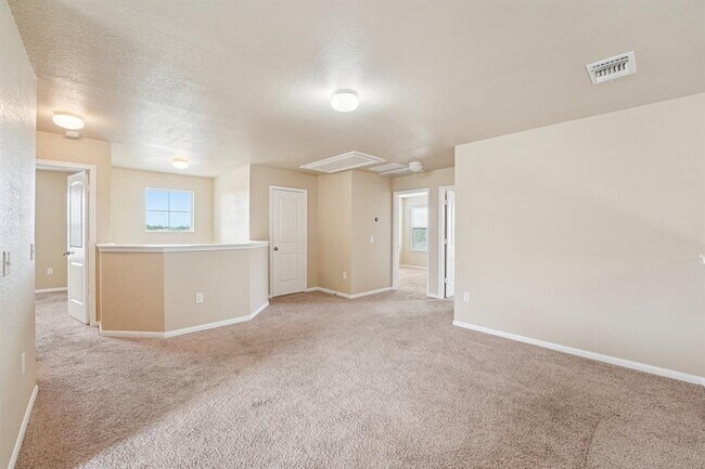 Building Photo - 223 Camellia Dr