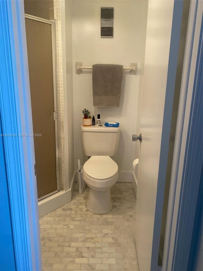 Building Photo - 9420 Poinciana Pl