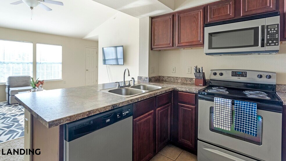 Building Photo - 2700 N 7th St