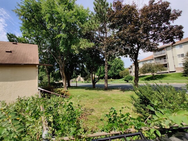 Building Photo - 8701 Wentworth Ave S