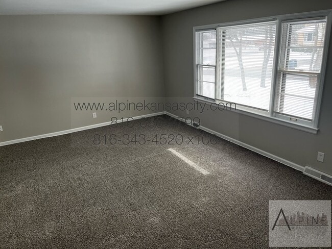 Building Photo - Independence Split Level, Finished Basement!