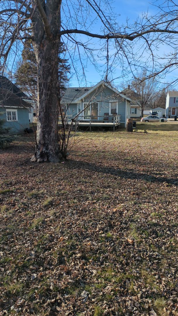 Building Photo - Cute 1 bed 1 bath house with large deck available now