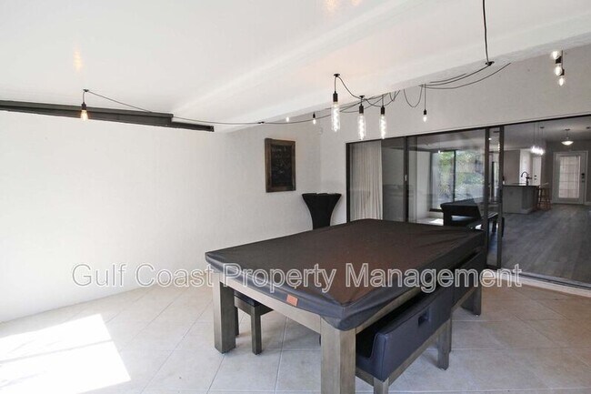 Building Photo - 6019 Courtside Dr