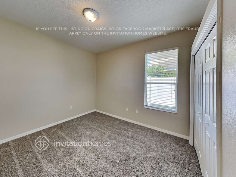 Building Photo - 12423 25th Ct E