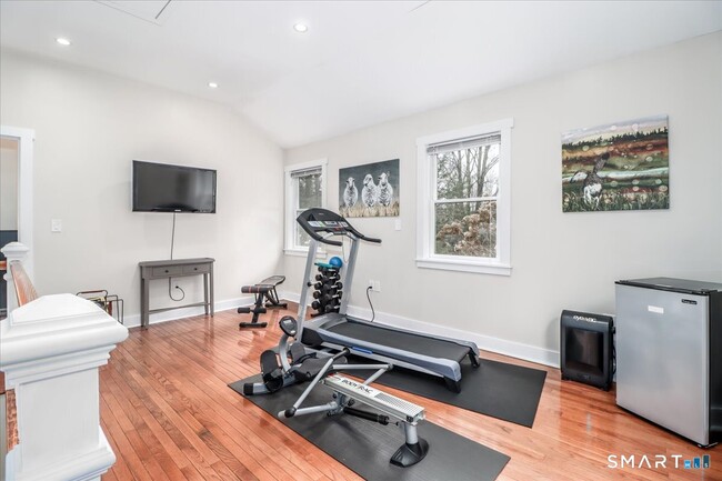 Building Photo - 2 At 75-79 Merryall Rd