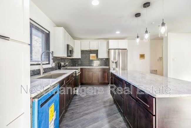 Building Photo - 554 Snow Hill Rd