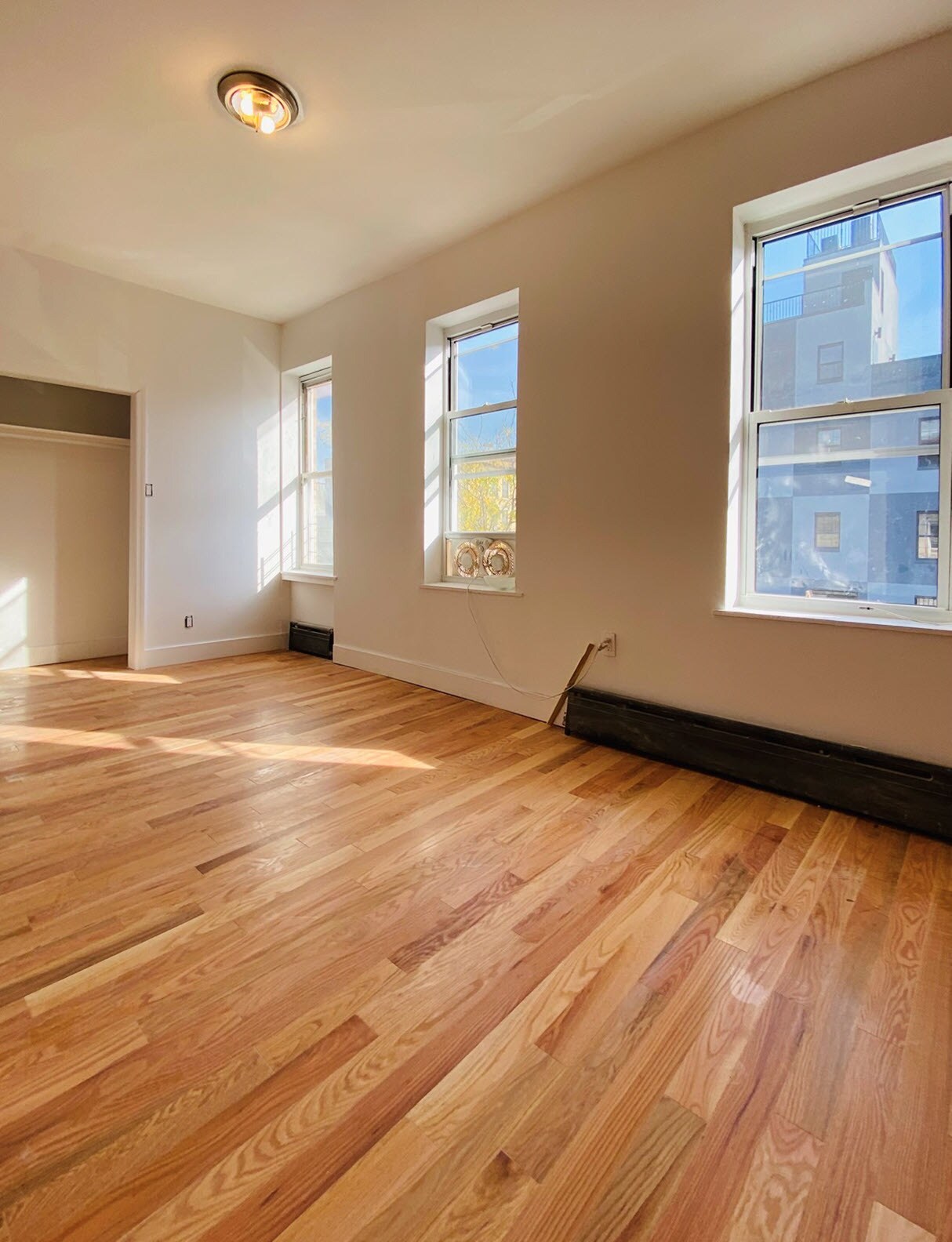 Building Photo - 273 Sumpter St