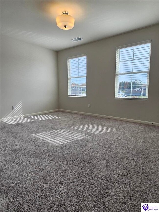 Building Photo - 601 Ashwood Ave