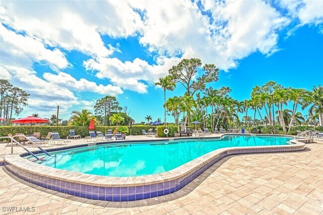 Building Photo - 83 Glades Blvd