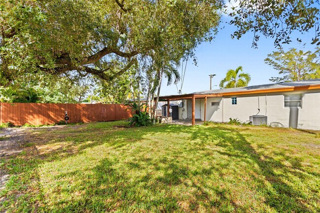 Building Photo - 4184 SW 49th Ct