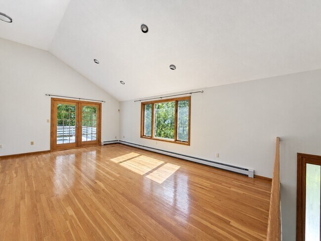 Building Photo - 39 Ingleside Rd