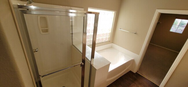 Building Photo - Beautiful former Model Home located near S...