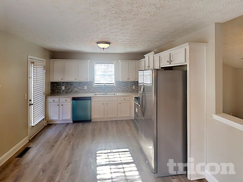 Building Photo - 97 Farmington Dr