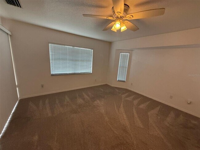 Building Photo - 27097 Paratins Dr