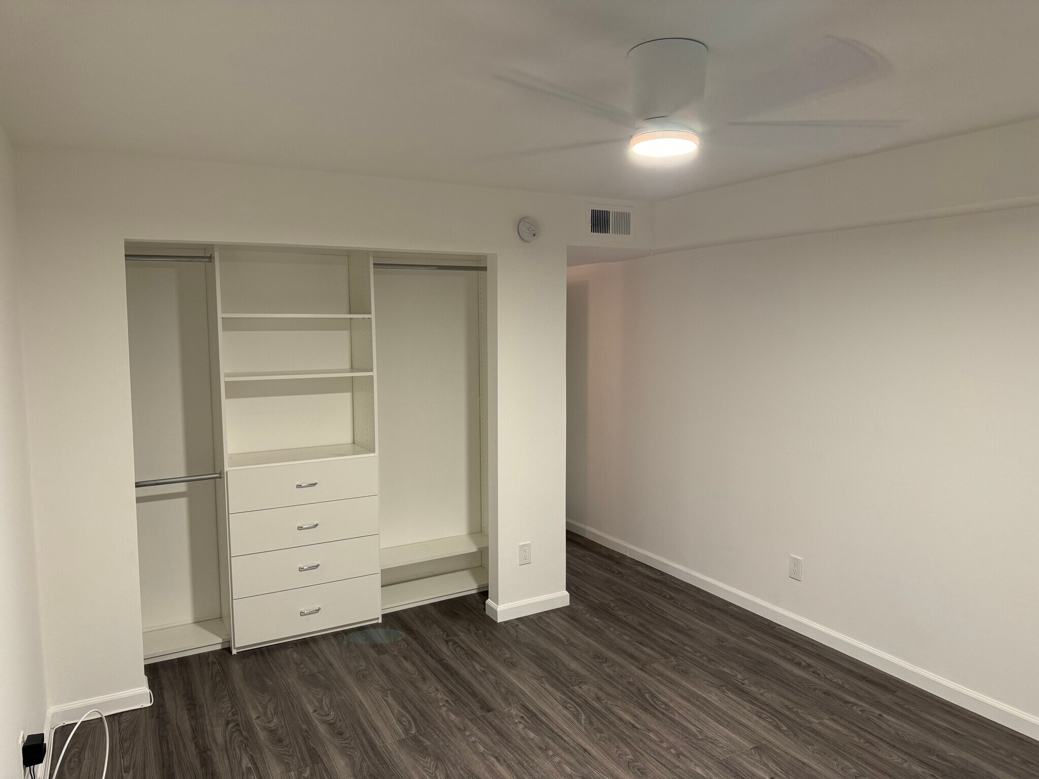 Secondary - 2700 Cahuenga Blvd E