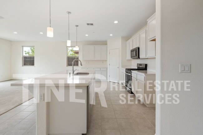 Building Photo - 7865 Sweet Ann Ct