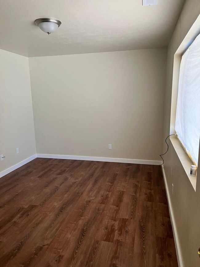 Building Photo - 2814 N Center St