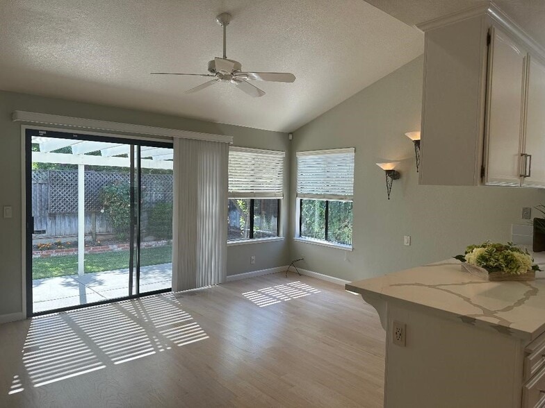 Building Photo - 4331 Montmorency Ct