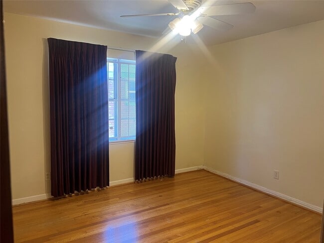 Building Photo - 3715 Latma Dr