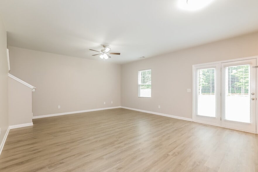 Building Photo - 1091 Cold Water Dr