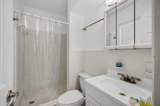 Building Photo - 2025 Jimmy Buffett Mem Hwy