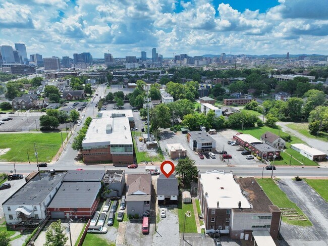 Building Photo - 1406 Jefferson St