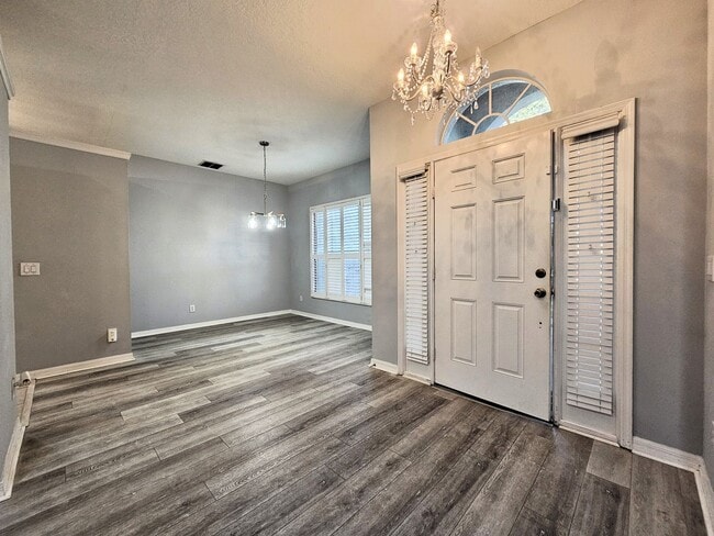 Building Photo - Your Clermont Home Awaits — Space, Style, and a Prime Location