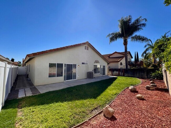 Building Photo - For a limited time only, enjoy 15 DAYS FREE RENT when you lease today! Charming 3 bedroom 2 Bathr...