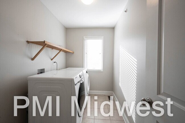 Building Photo - 515 E New York St