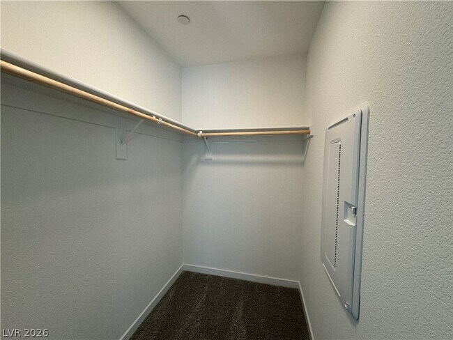 Building Photo - 6181 Gdn Crst St