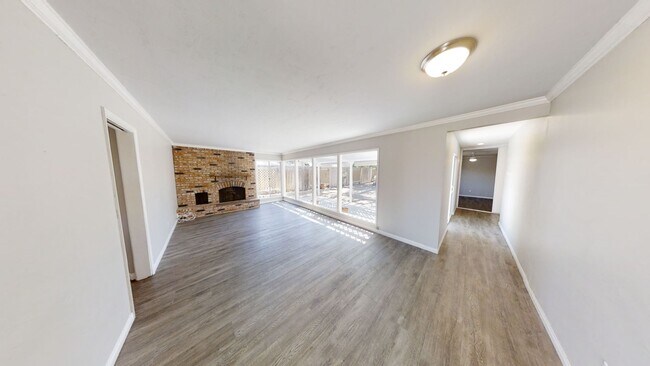 Building Photo - 5204 Rincon St