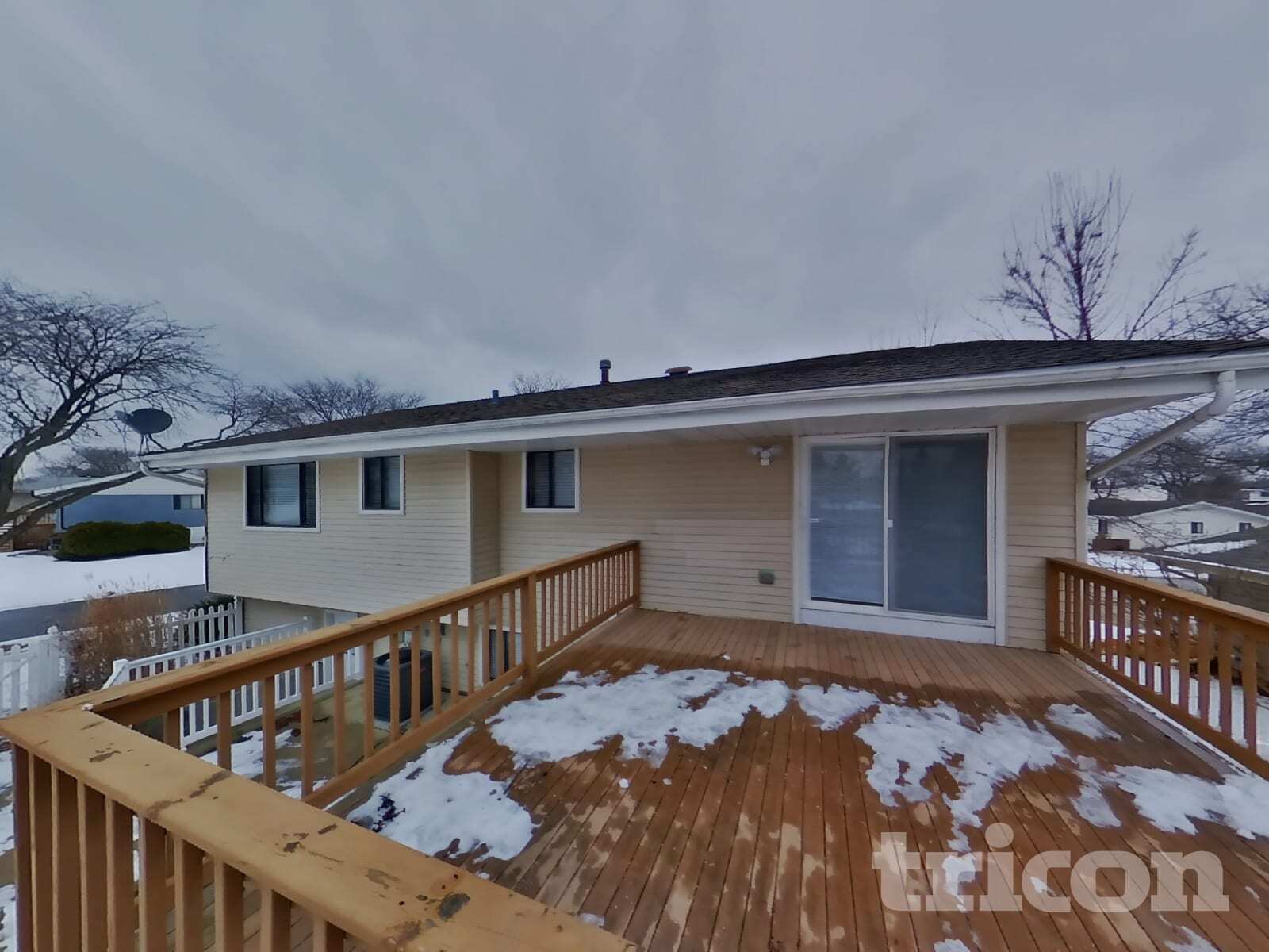 Building Photo - 1130 Pinehurst Ln