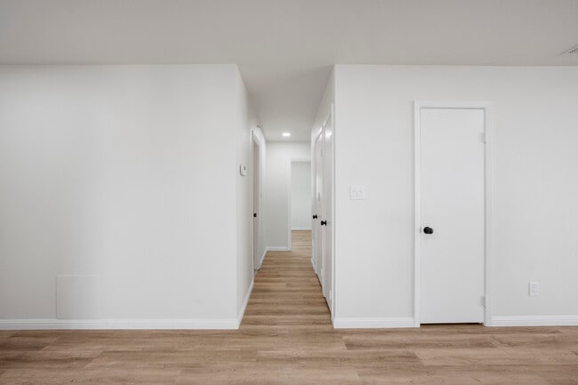 Building Photo - 4055 Draco Dr
