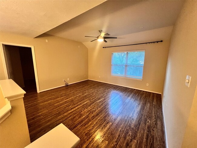 Building Photo - 15 Jewelsford Ct