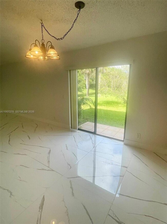 Building Photo - 403 Lakeview Dr