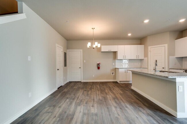 Building Photo - 714 Fallow Dr