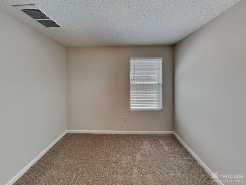 Building Photo - 11083 Campus Heights Ln