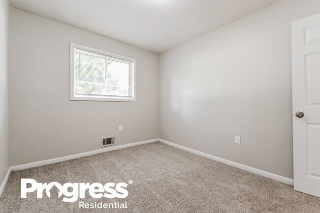 Building Photo - 4434 Lovridge Dr SW
