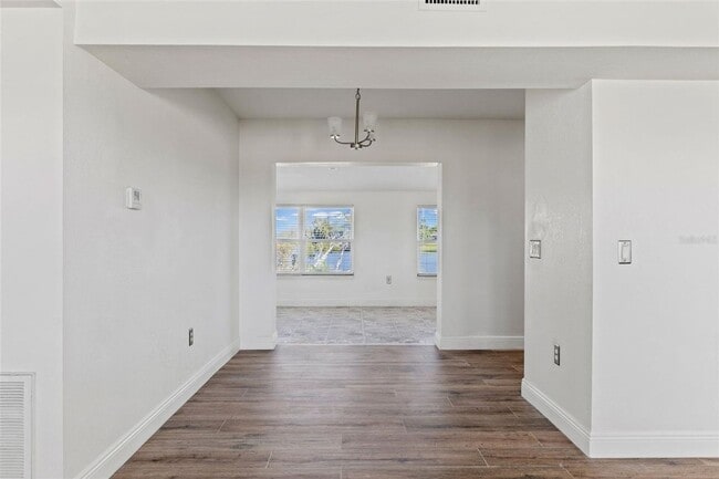 Building Photo - **FIRST MONTHS RENT FREE** Waterfront 3 Be...