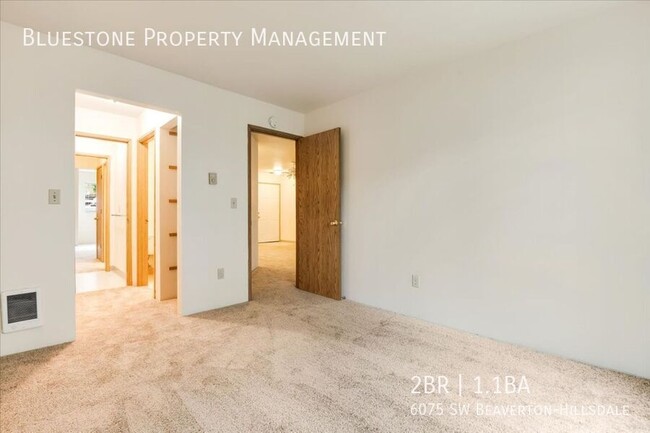 Building Photo - Two Bedroom w/ Washer & Dryer in unit