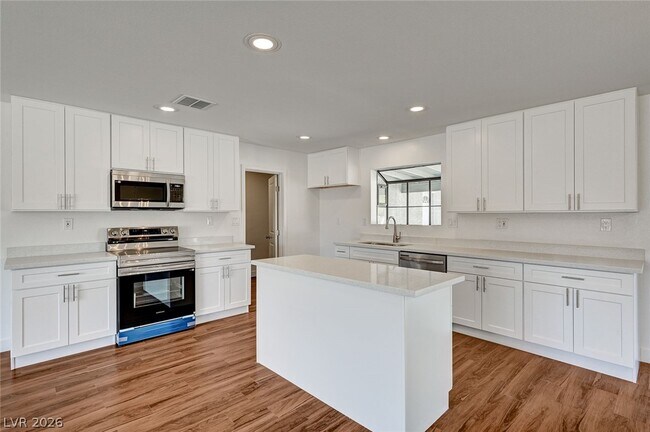 Building Photo - 1580 Quarter Horse Dr